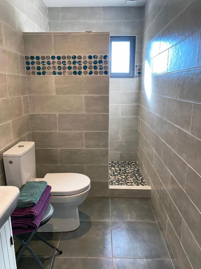 Bed and Breakfast Les Cheneslierres Lourmarin Esterno foto