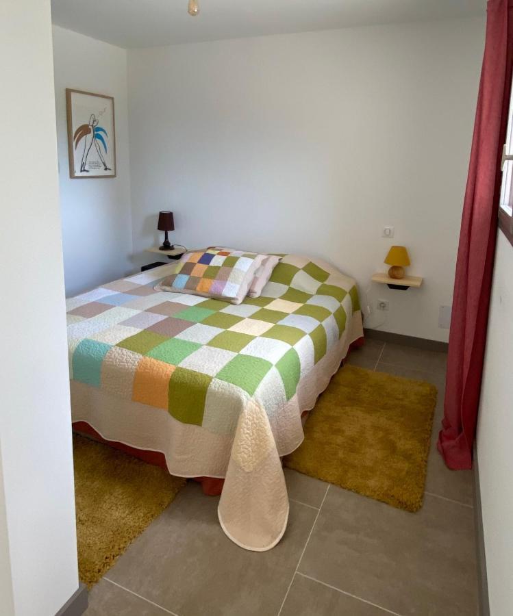 Bed and Breakfast Les Cheneslierres Lourmarin Esterno foto