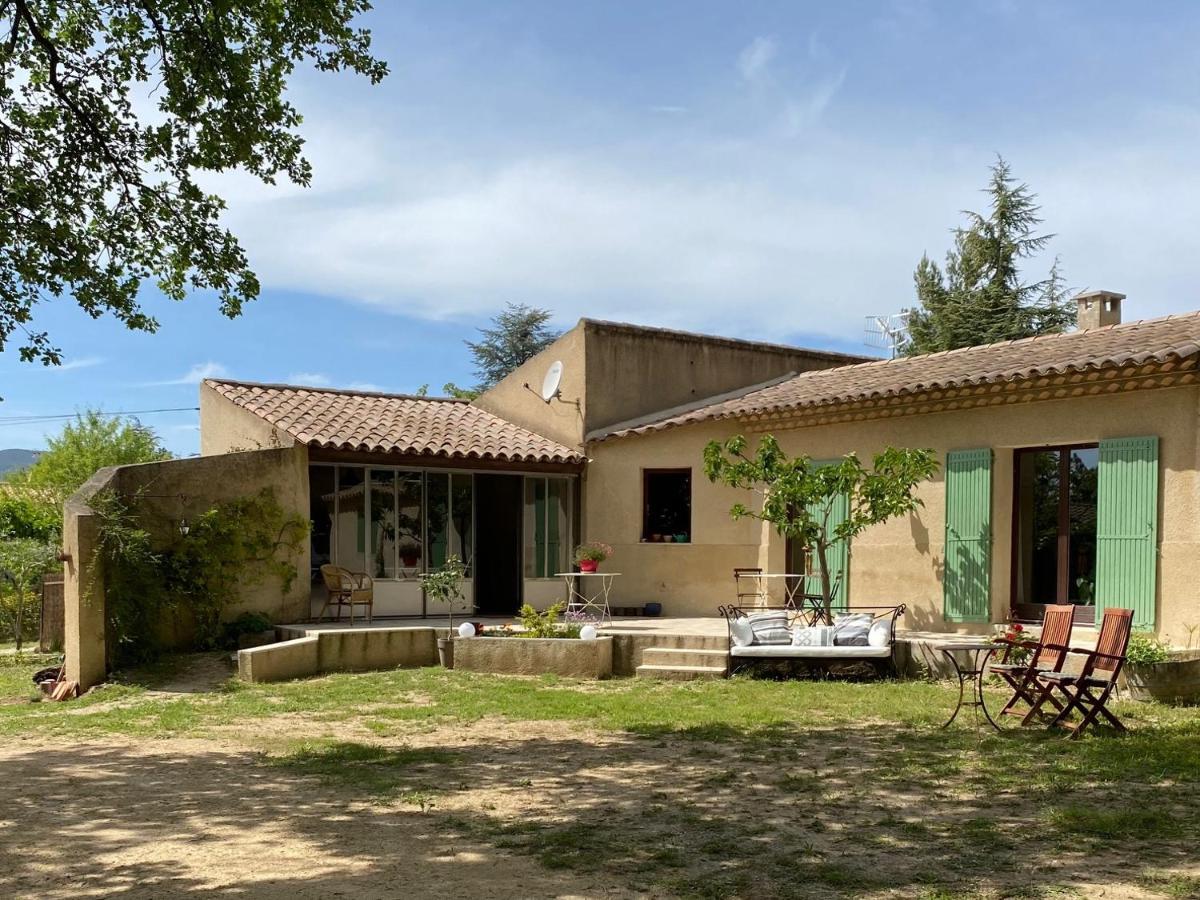 Bed and Breakfast Les Cheneslierres Lourmarin Esterno foto