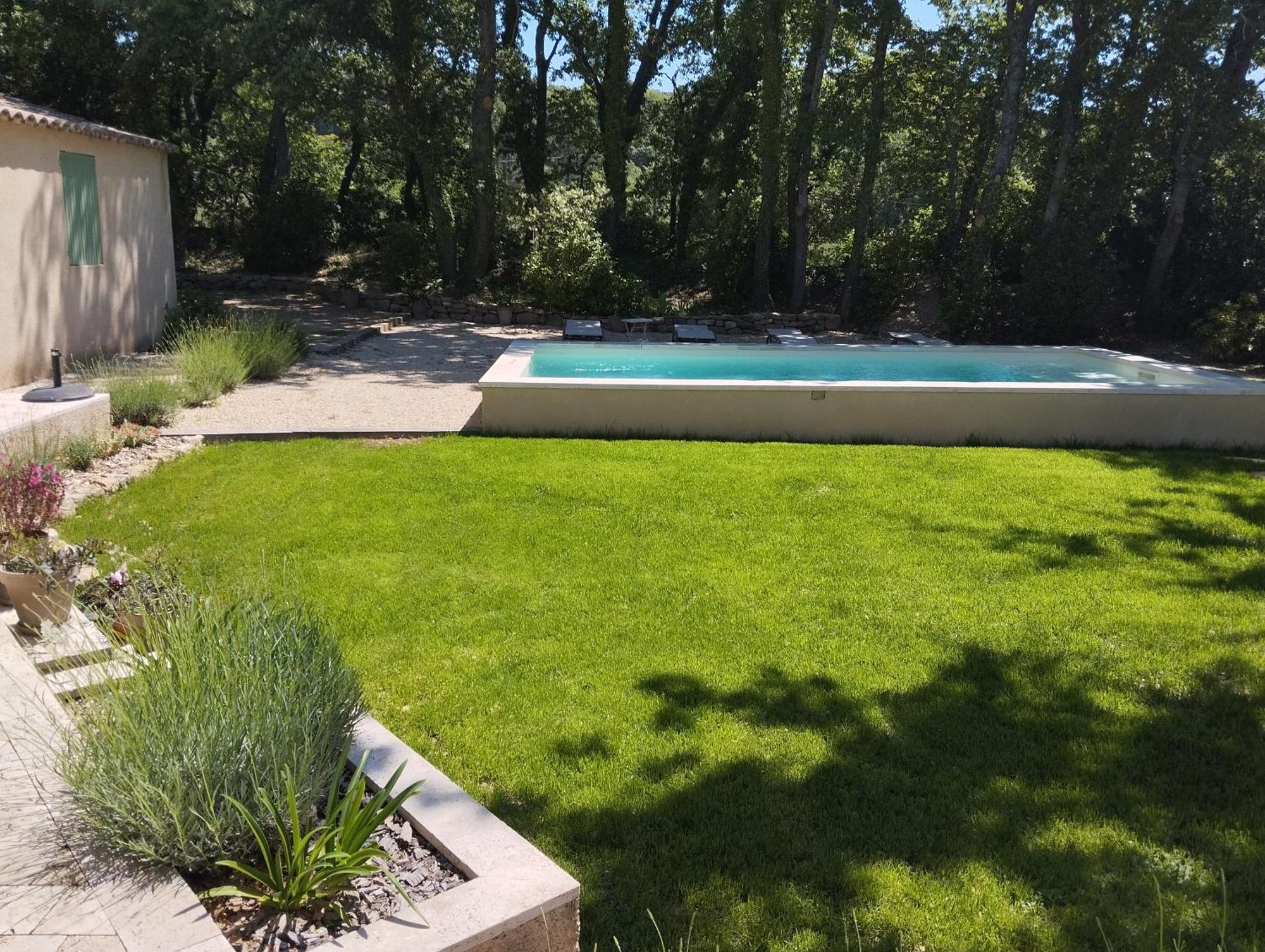 Bed and Breakfast Les Cheneslierres Lourmarin Esterno foto